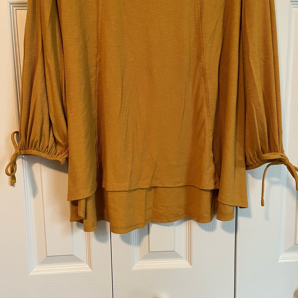 Wonderly Blouse - Picture 3 of 4